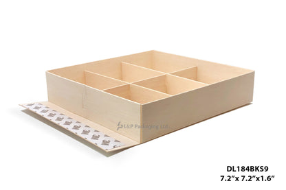 SELF-ATTACHED SQUARED CONTAINERS